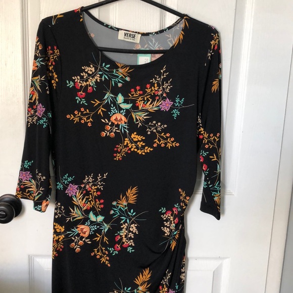 Never worn Flower black dress - Picture 7 of 9